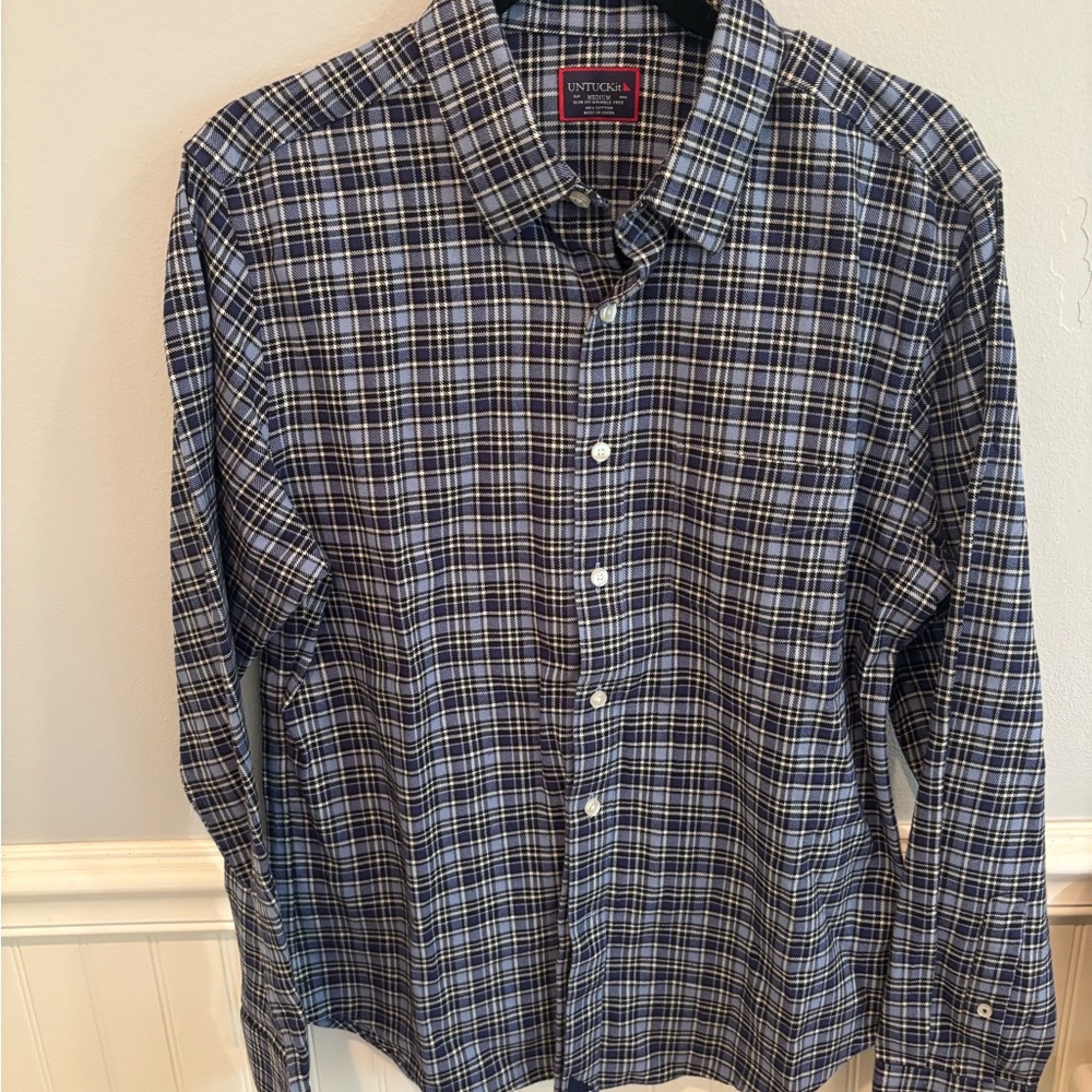 UNTUCKit Men's Navy and White Plaid Shirt